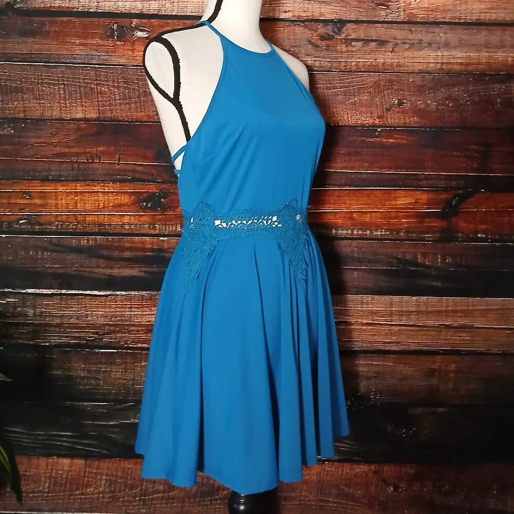 NWT Listicle Mini Dress Size S Blue Skater Lace Applique Open Shoulder Nylon - Picture 8 of 12